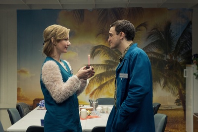 货架之间剧照的剧照