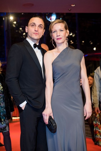 货架之间剧照的剧照