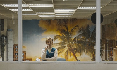 货架之间剧照的剧照