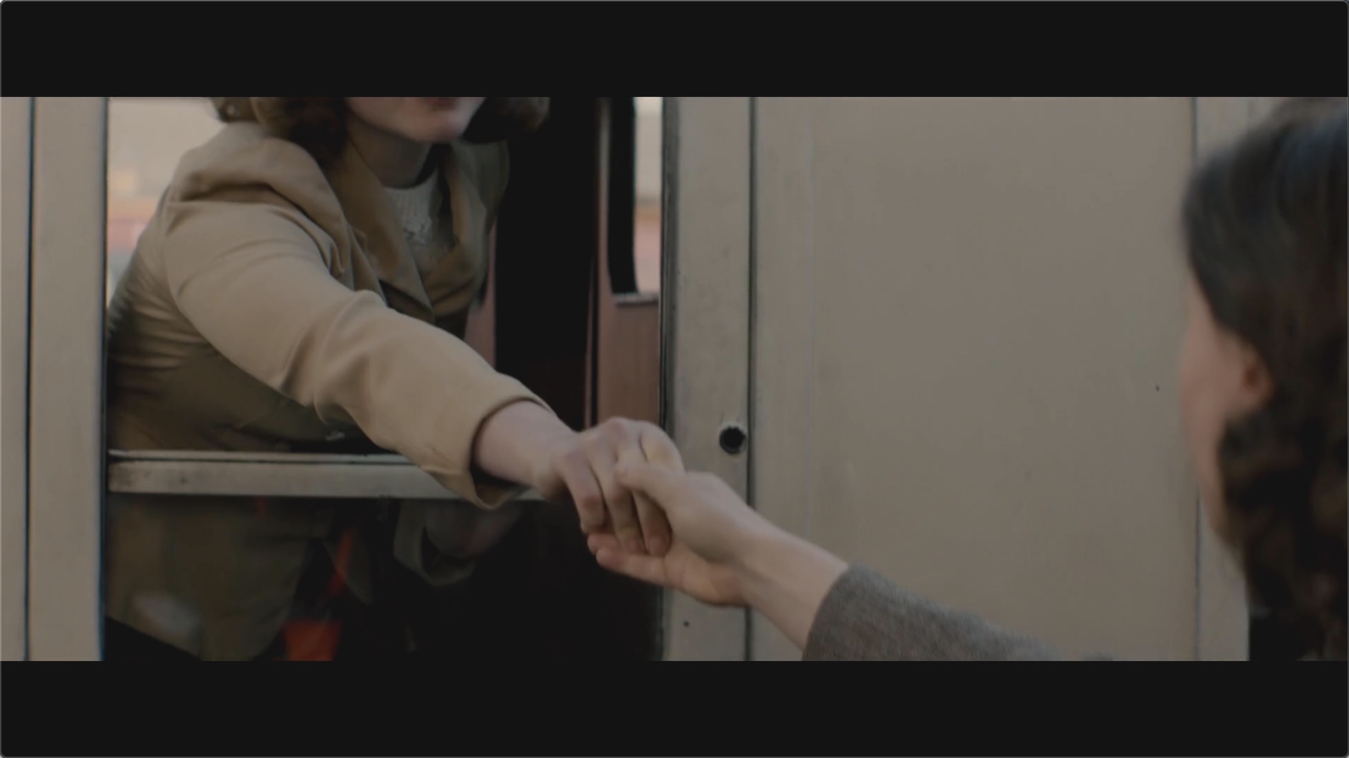 告诉蜜蜂剧照的剧照