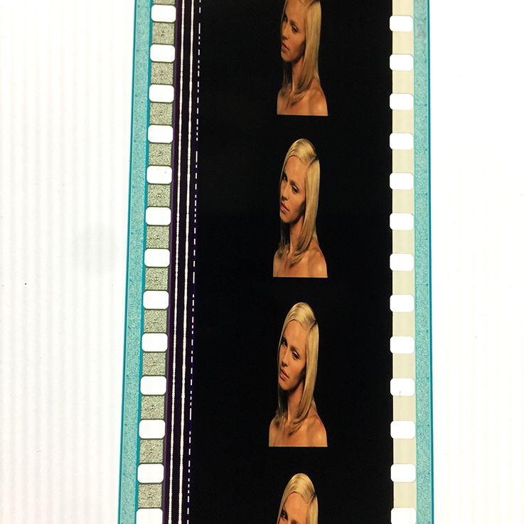 西蒙妮剧照的剧照