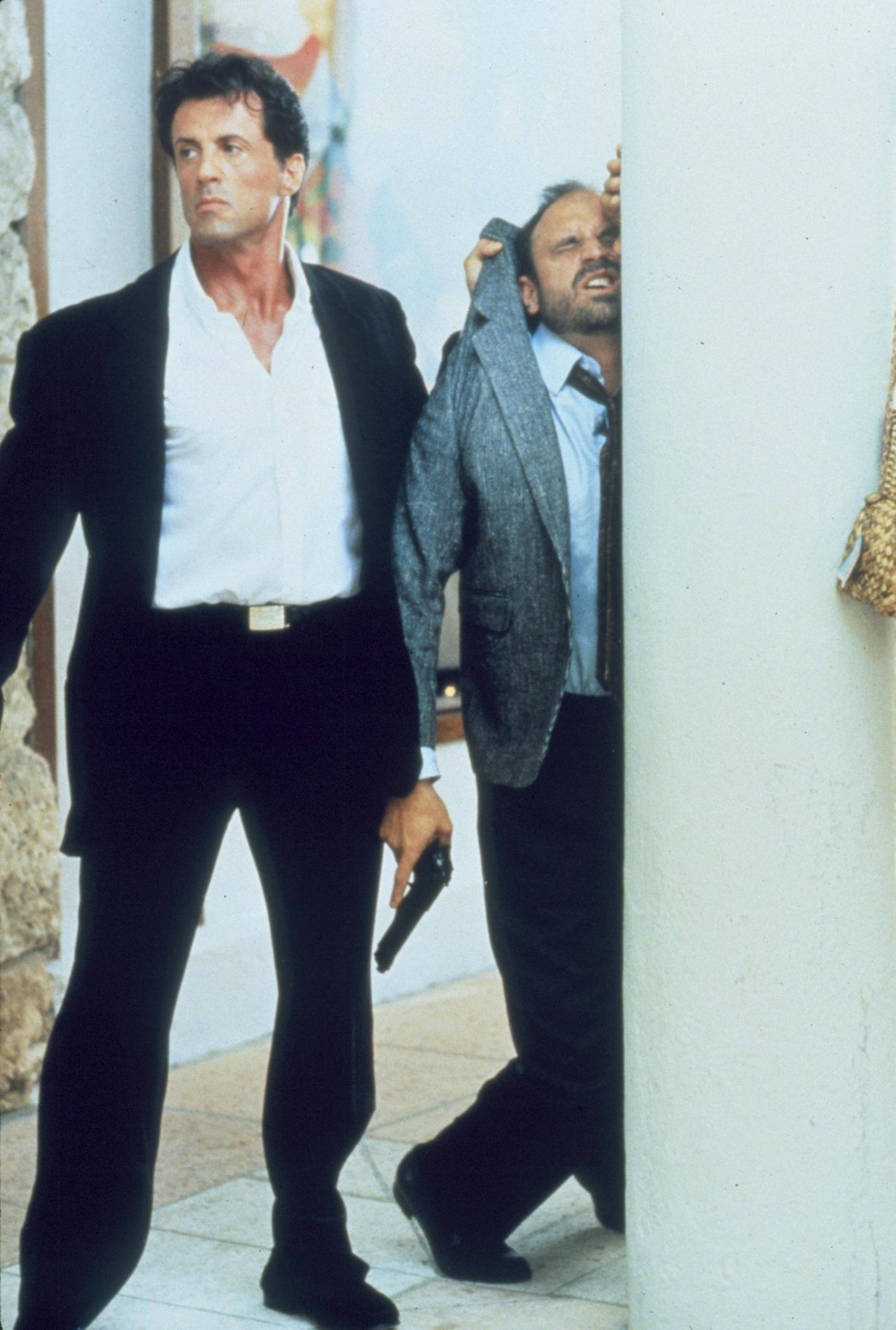 炮弹专家剧照的剧照