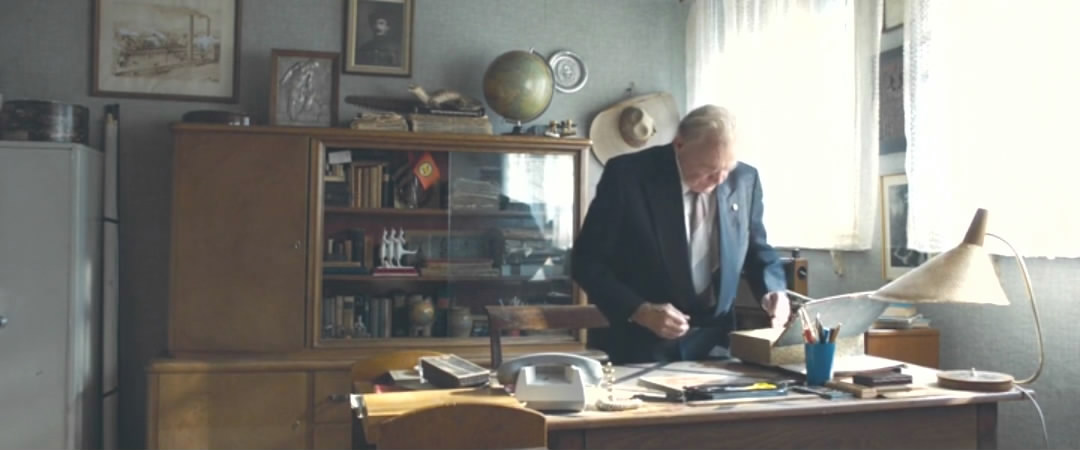 光芒渐逝的年代剧照的剧照