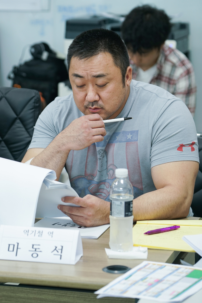 邻里的人们剧照的剧照