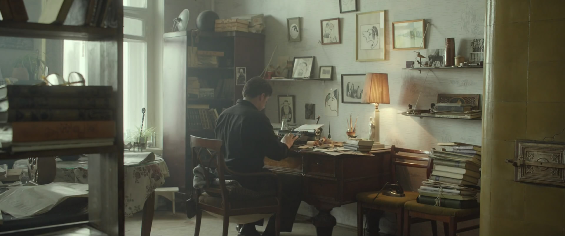 多甫拉托夫剧照的剧照