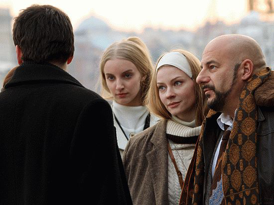 多甫拉托夫剧照的剧照