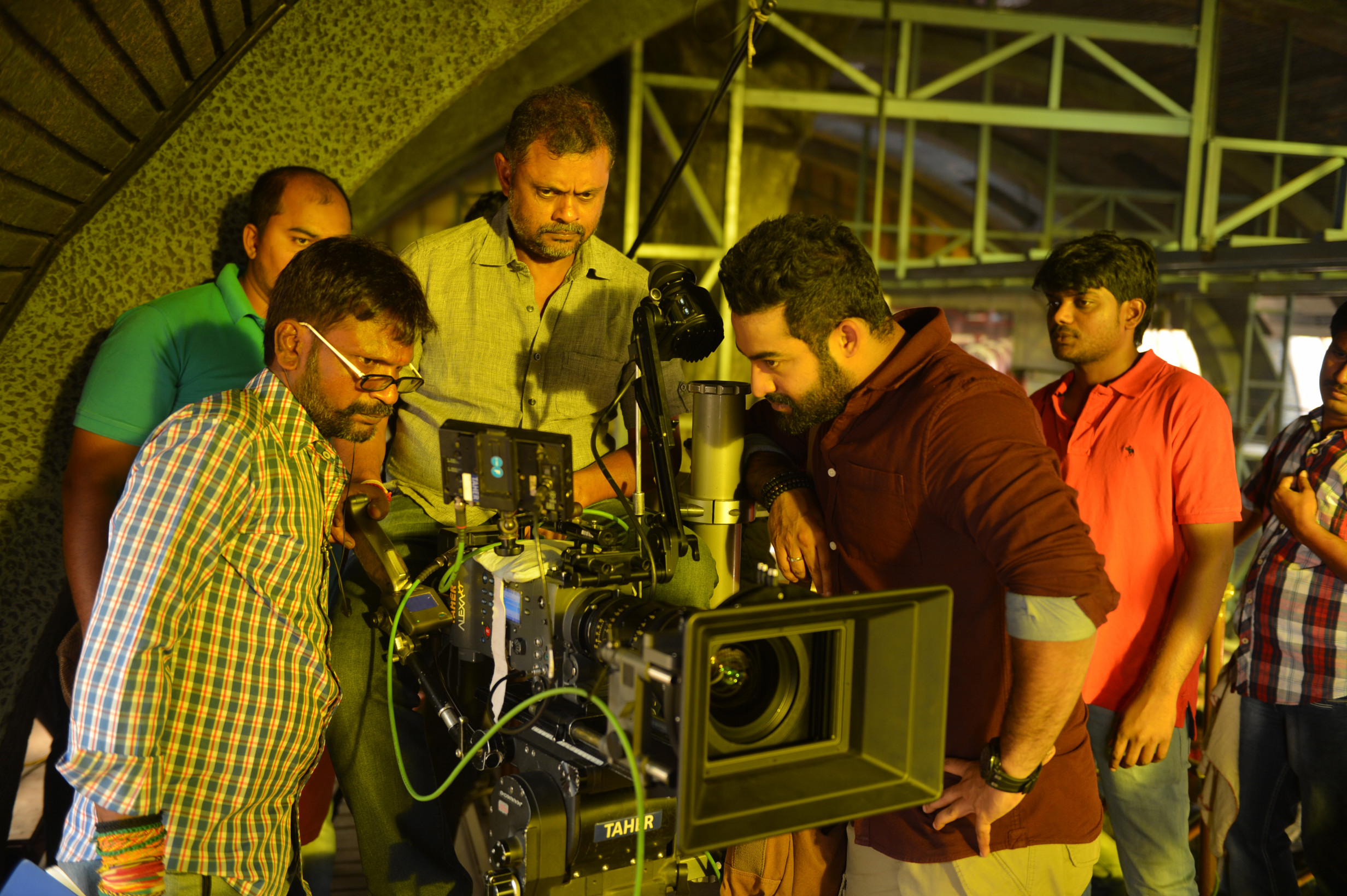 这些人渣欠修理剧照的剧照