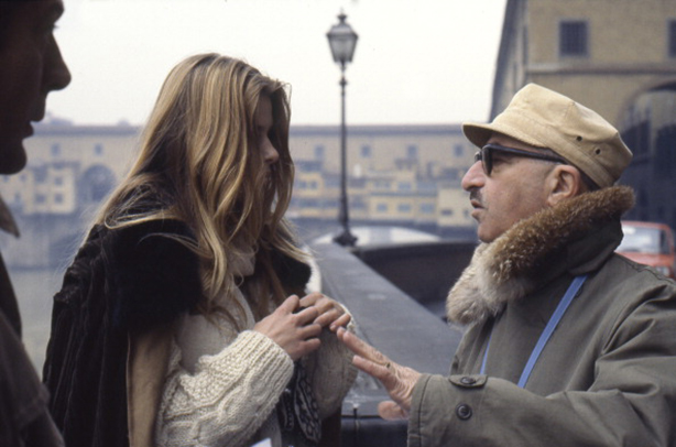 你不要走剧照的剧照