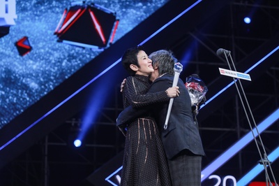 妖铃铃剧照的剧照