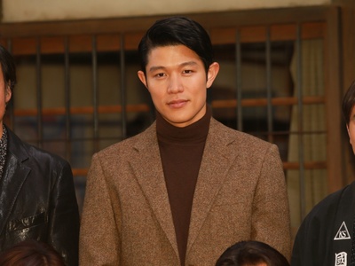 被称作海贼的男人剧照的剧照