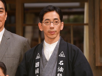 被称作海贼的男人剧照的剧照