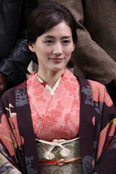 被称作海贼的男人剧照的剧照