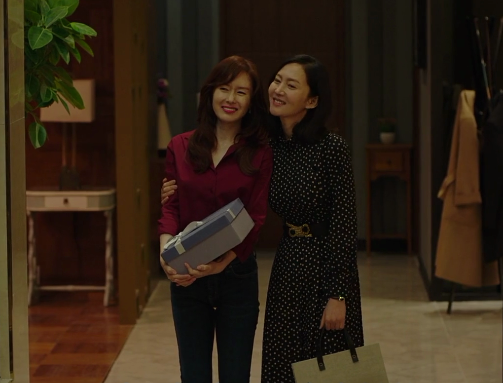 完美的他人剧照的剧照