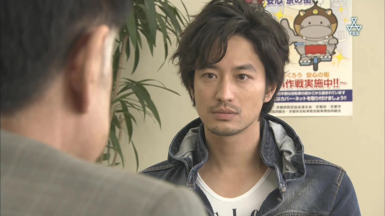 女流推理作家药师寺睿子剧照的剧照