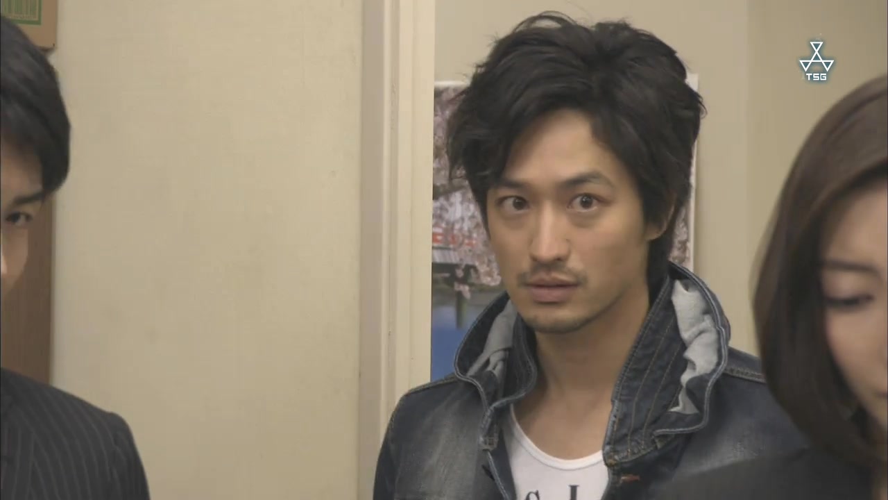 女流推理作家药师寺睿子剧照的剧照