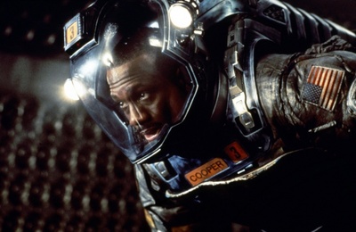 黑洞表面剧照的剧照