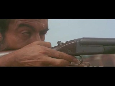 血洗鳄鱼仇剧照的剧照