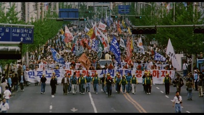 美丽青年全泰壹剧照的剧照