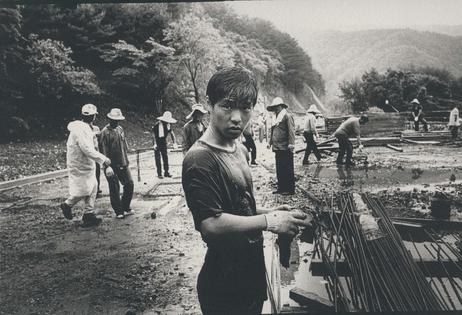 美丽青年全泰壹剧照的剧照