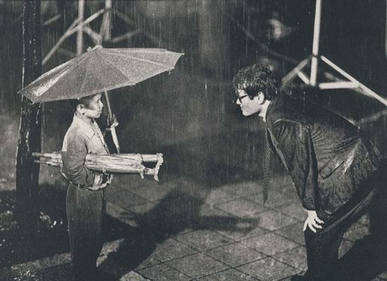 美丽青年全泰壹剧照的剧照