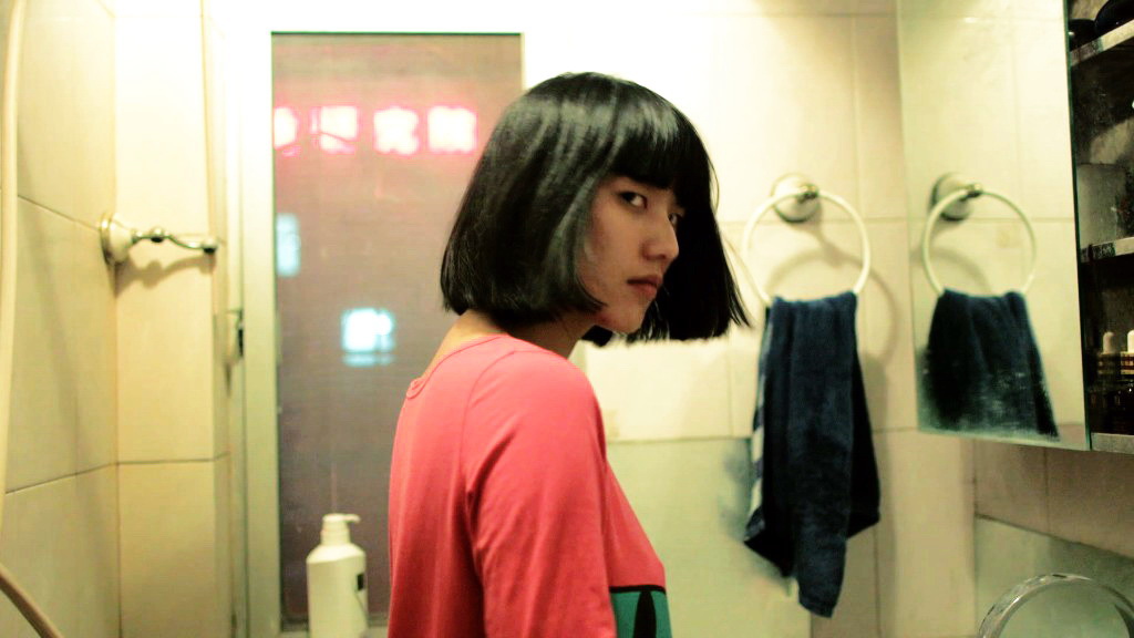 房间里的舞蹈剧照的剧照