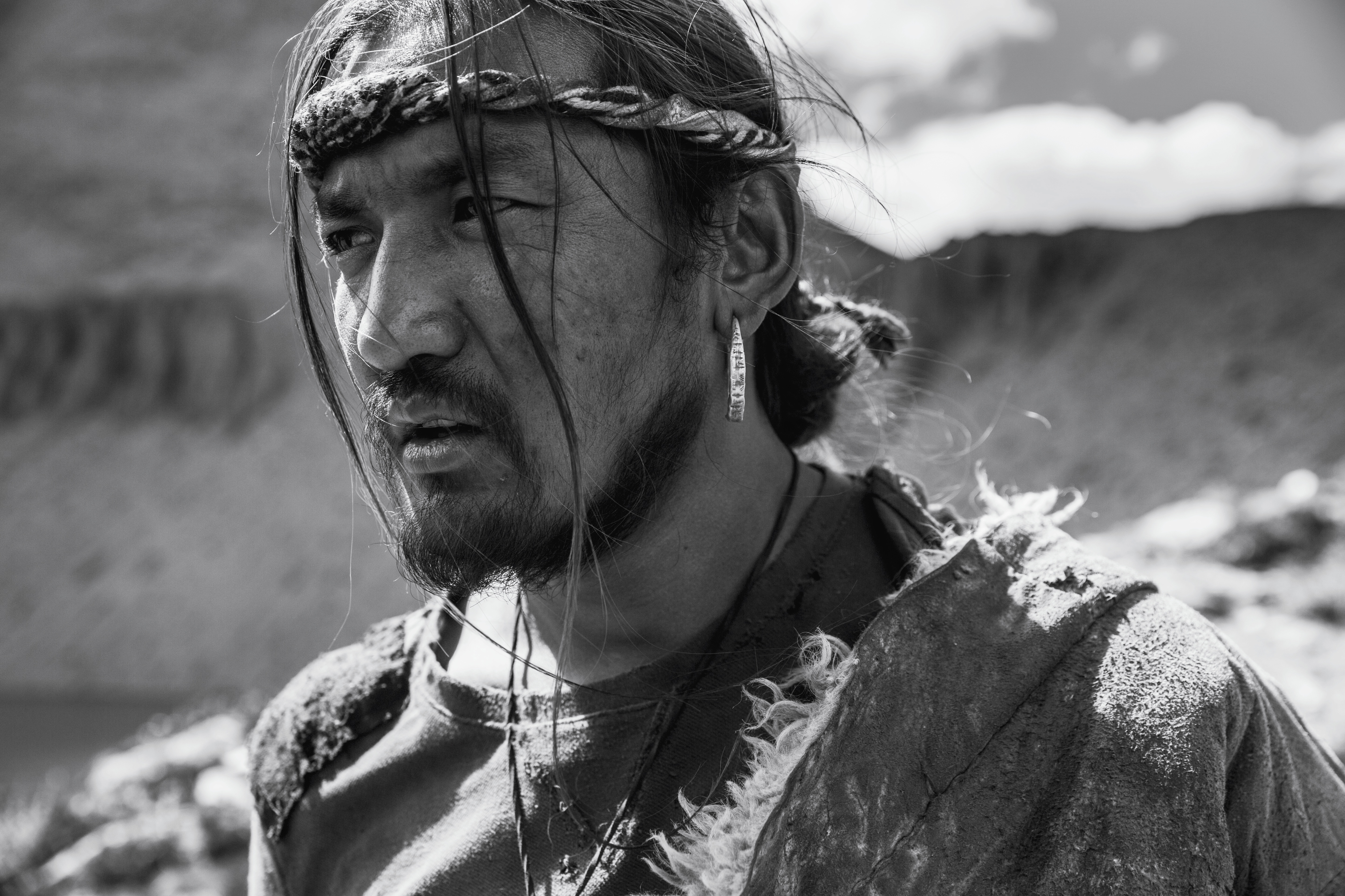 皮绳上的魂剧照的剧照