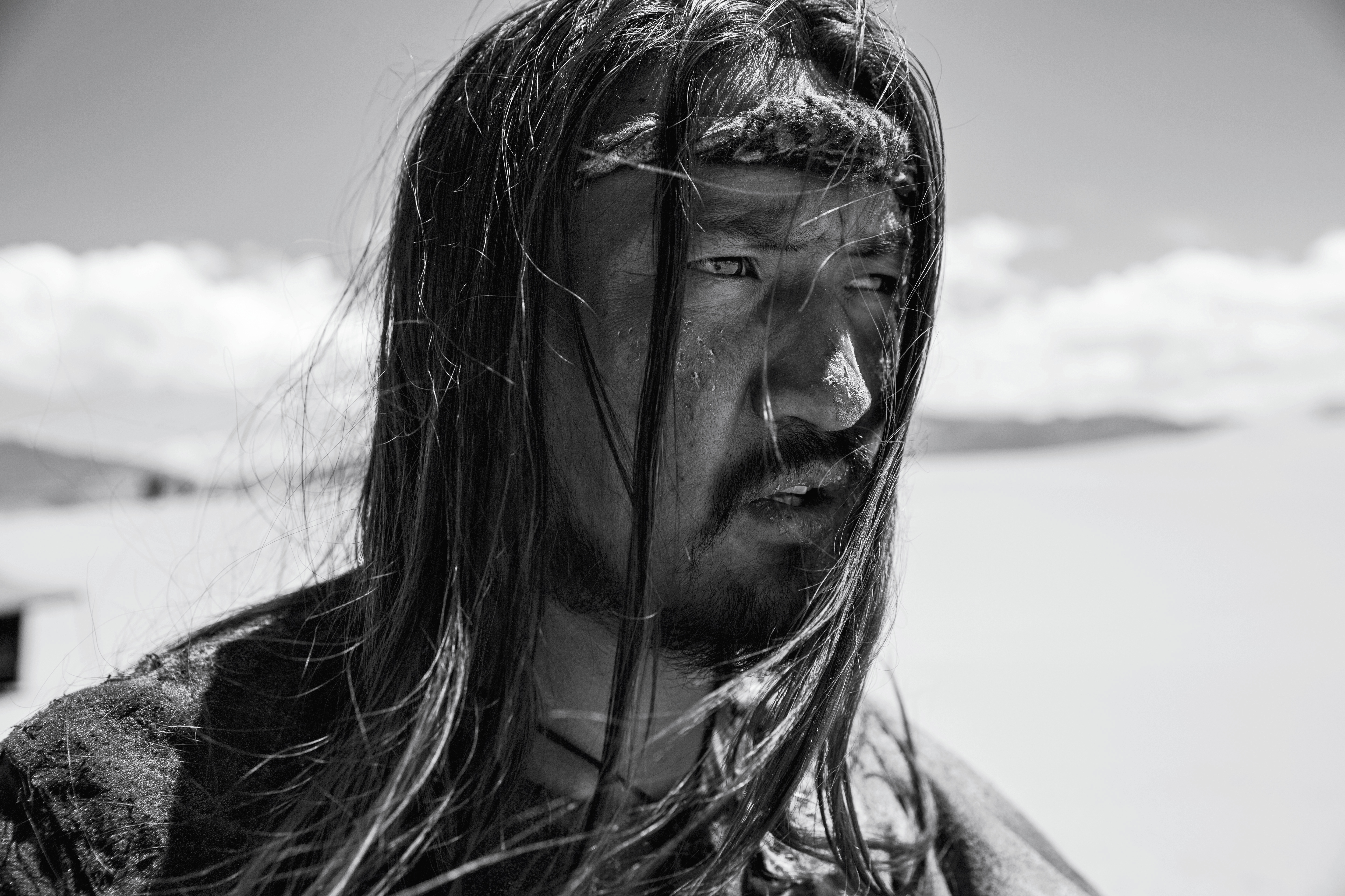 皮绳上的魂剧照的剧照