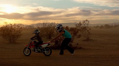 我们为何骑车剧照的剧照