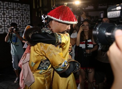 画框里的女人剧照的剧照