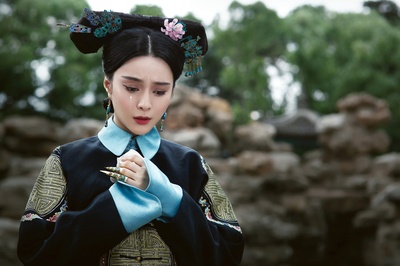 画框里的女人剧照的剧照