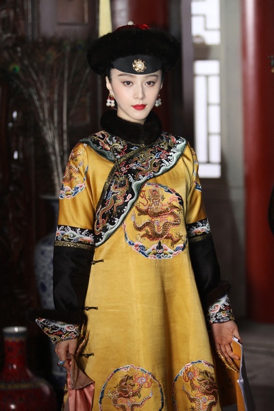 画框里的女人剧照的剧照