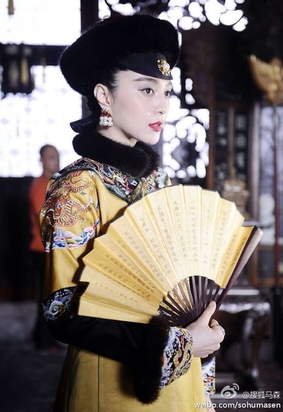 画框里的女人剧照的剧照