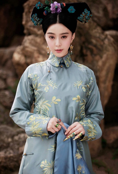 画框里的女人剧照的剧照