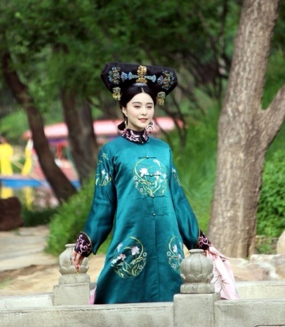 画框里的女人剧照的剧照