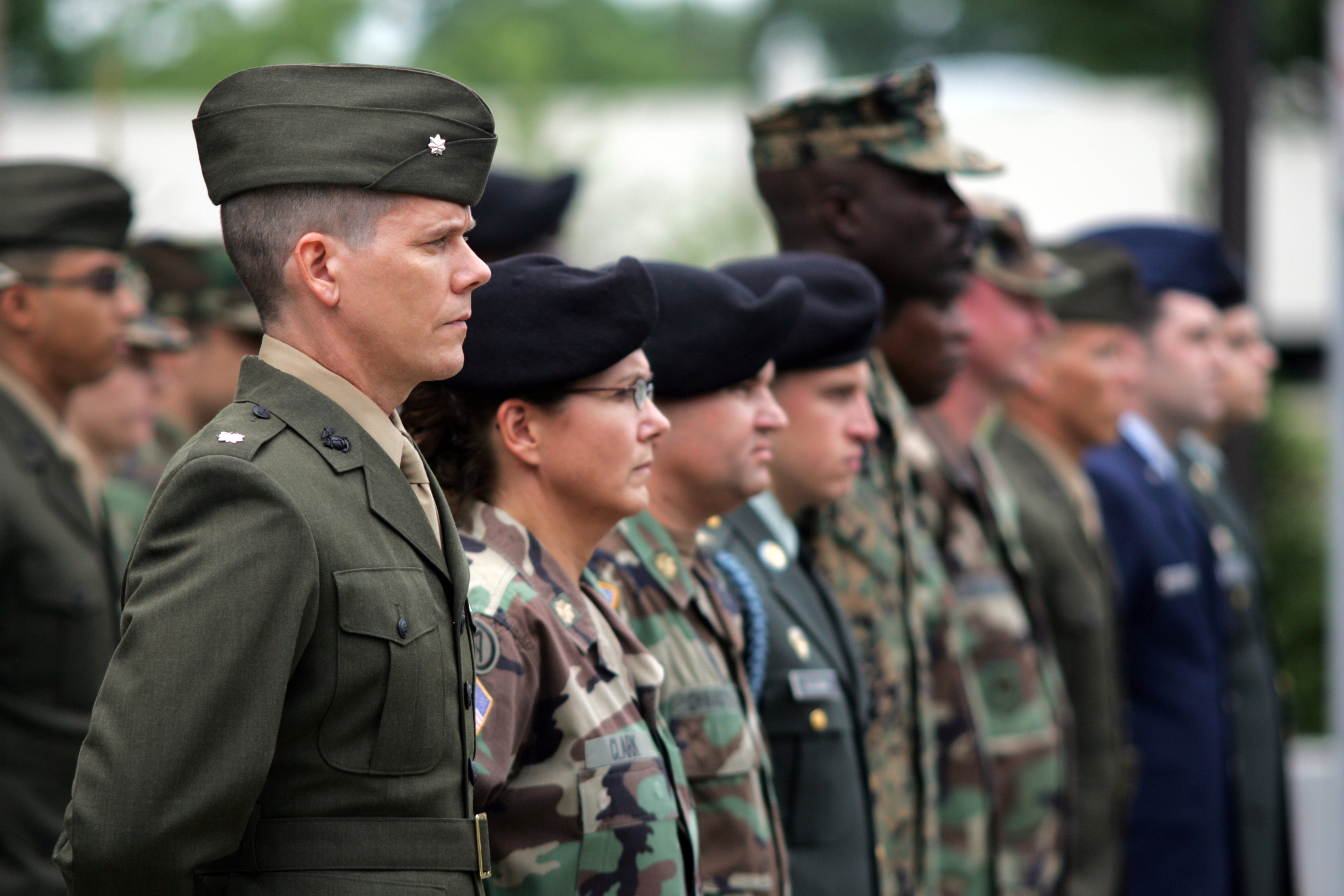 护送钱斯剧照的剧照