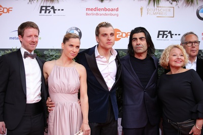 金手套剧照的剧照