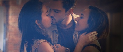 新奇剧照的剧照