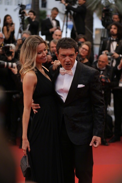 痛苦与荣耀剧照的剧照