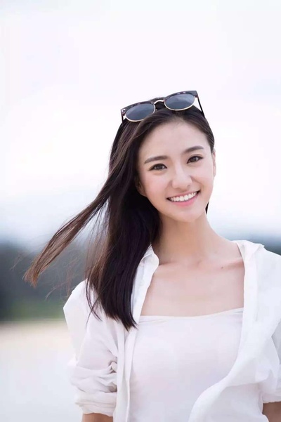 只能活一个剧照的剧照