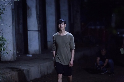 只能活一个剧照的剧照