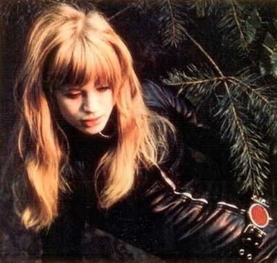 摩托车上的女孩剧照的剧照