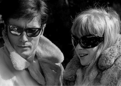 摩托车上的女孩剧照的剧照