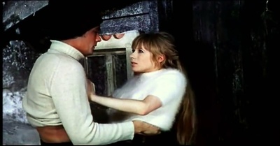 摩托车上的女孩剧照的剧照