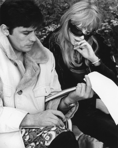 摩托车上的女孩剧照的剧照