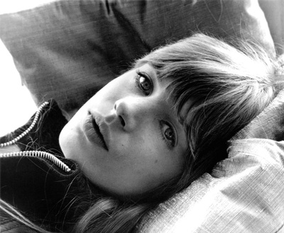 摩托车上的女孩剧照的剧照