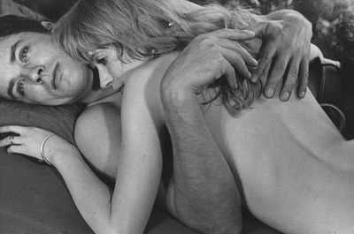 摩托车上的女孩剧照的剧照