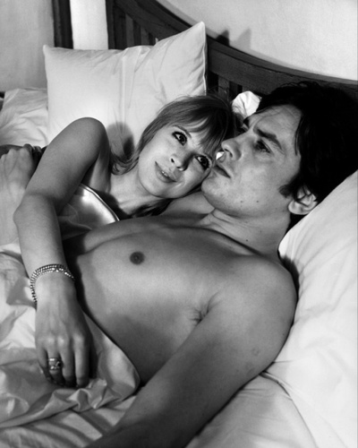 摩托车上的女孩剧照的剧照