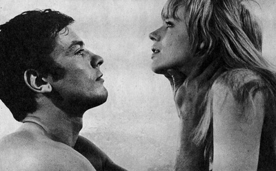 摩托车上的女孩剧照的剧照