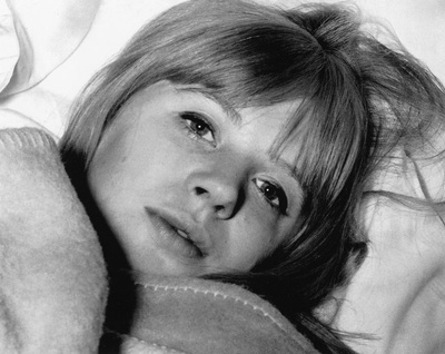 摩托车上的女孩剧照的剧照