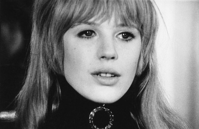 摩托车上的女孩剧照的剧照